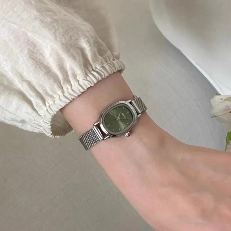 Küçük Oval Kadran Yeşil Izle B - Minimalist Thin Watch incelemesi ve fiyatı